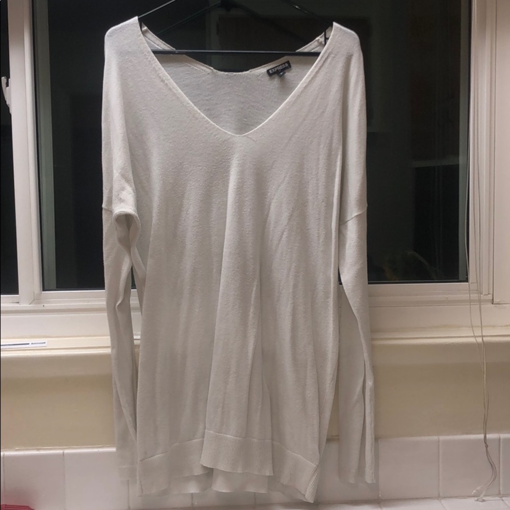 Long White scoop neck long sleeve